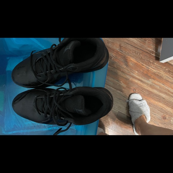 Nike - Picture 3 of 3